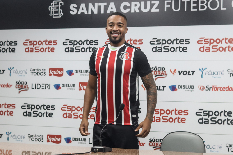 Yuri Ferraz destaca vontade em vestir a camisa do Santa Cruz: 'Jogar uma diviso abaixo no faz diferena'