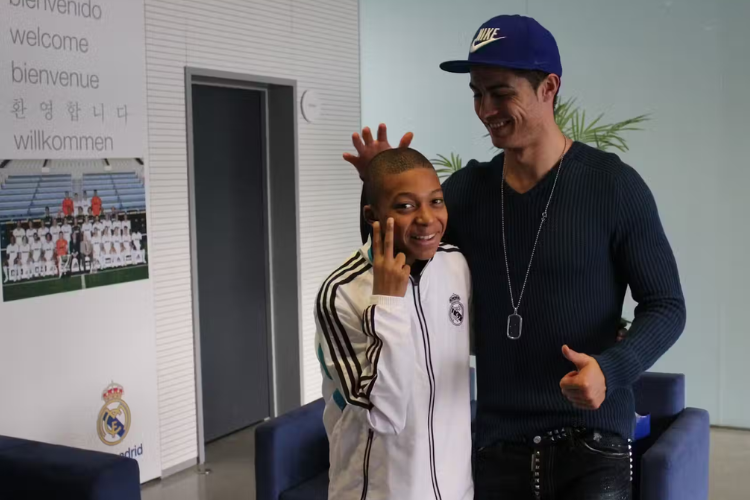Profetizou? Cristiano Ronaldo previu dificuldades para Mbapp no Real