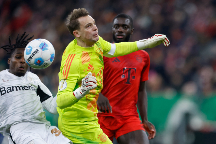 Neuer tem costela quebrada e no joga mais pelo Bayern em 2024
