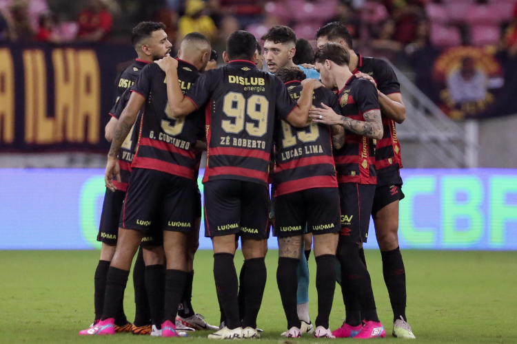 Presente de Natal: Confira as posies carentes que o Sport ir reforar no elenco para 2025