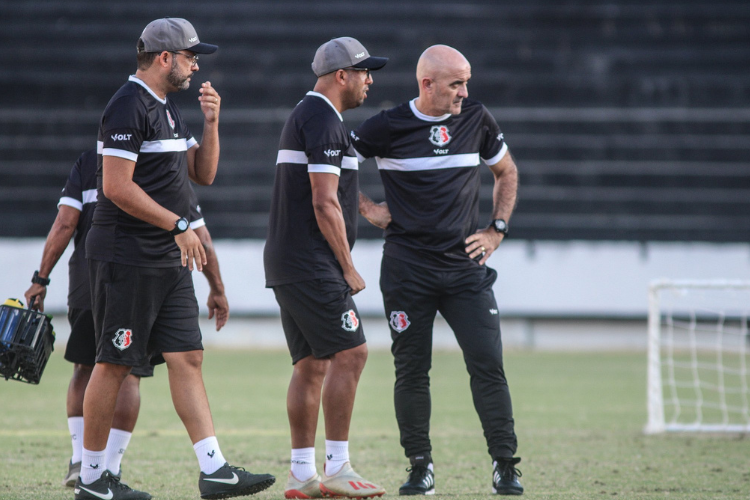 Santa Cruz volta aos treinos e monitora  o Treze-PB adversrio na Pr-Copa do Nordeste
