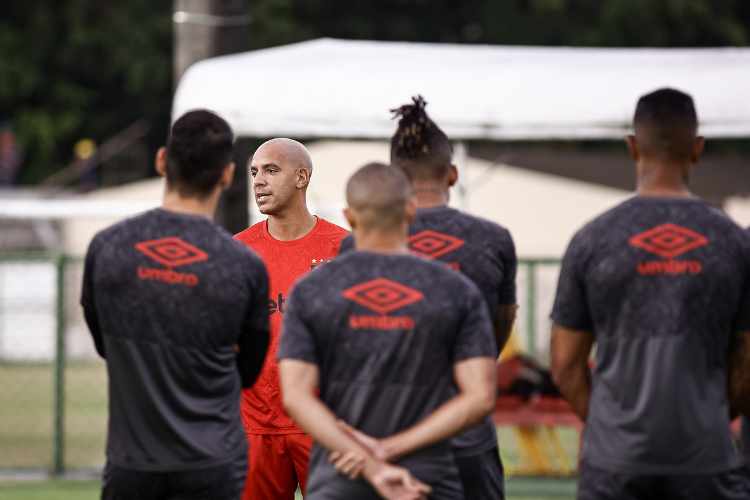 Com avaliaes fsicas e exames mdicos, Sport se reapresenta e inicia pr-temporada no CT