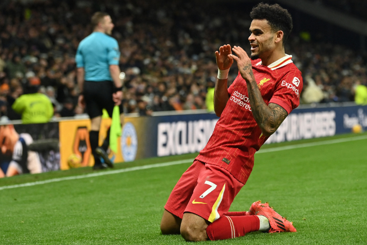 Premier League tem maratona de jogos nesta quinta; Confira horrios