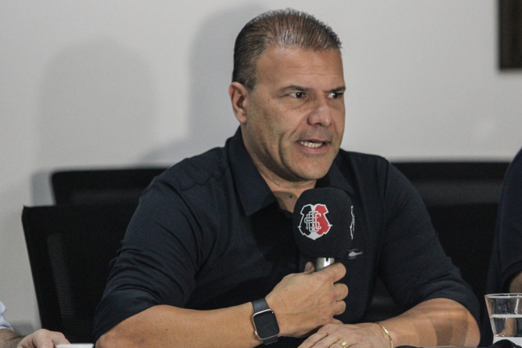 Executivo do Santa Cruz admite necessidade de buscar reforos: 'Precisamos qualificar o elenco'