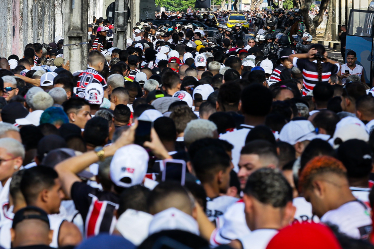 Pesadelo tricolor: a srie de horrores sofridos pela torcida do Santa Cruz no Arruda