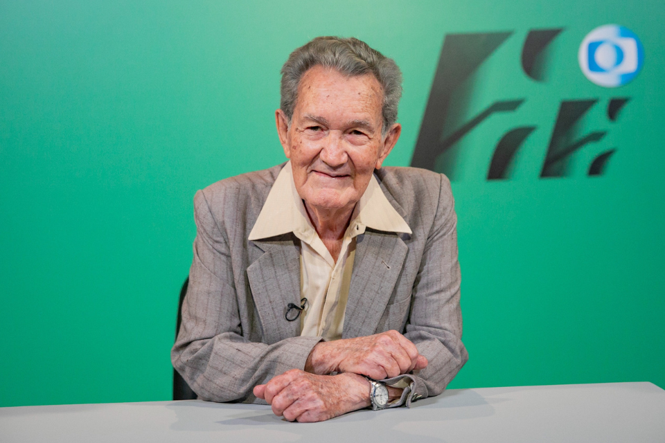 Morre Lo Batista, cone do jornalismo esportivo, aos 92 anos