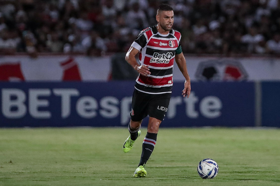 William Alves destaca valor do clssico entre Santa Cruz e Nutico: 'Nunca  jogo qualquer'