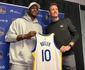 Butler  apresentado nos Warriors e diz que escolheu a camisa 10 em homenagem a Neymar