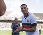 Thiago Galhardo  apresentado no Estdio do Arruda e  reverenciado pela torcida tricolor