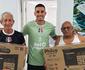 Gestos de carinho: Thiago Galhardo distribui televises para funcionrios do Santa Cruz