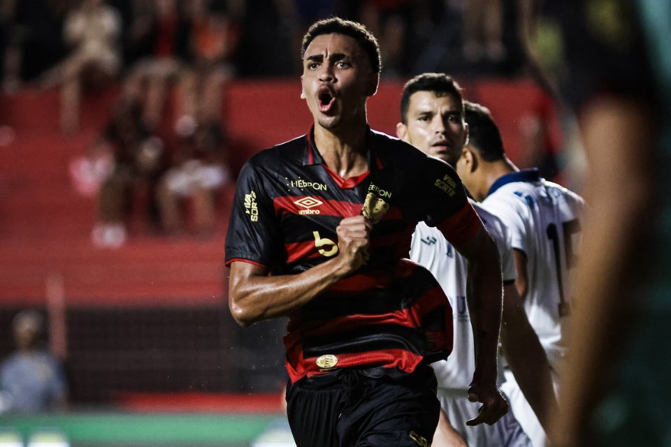 <i>(Foto: Paulo Paiva / Sport Recife)</i>