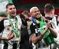 Ex-Sport, Joelinton comemora ttulo histrico com o Newcastle na Copa da Liga Inglesa: 'No vamos parar'