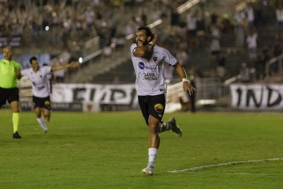 <i>(Foto: Cristiano Santos / Botafogo-PB)</i>
