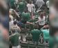 Torcedor do Palmeiras faz gesto racista para fs do Cerro; veja vdeo