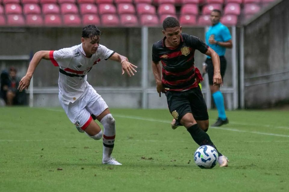 <i>(Foto: Renato Gomes/Sport )</i>