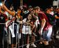 Torcida do So Paulo faz recepo calorosa  delegao em chegada no Recife para duelo contra o Nutico