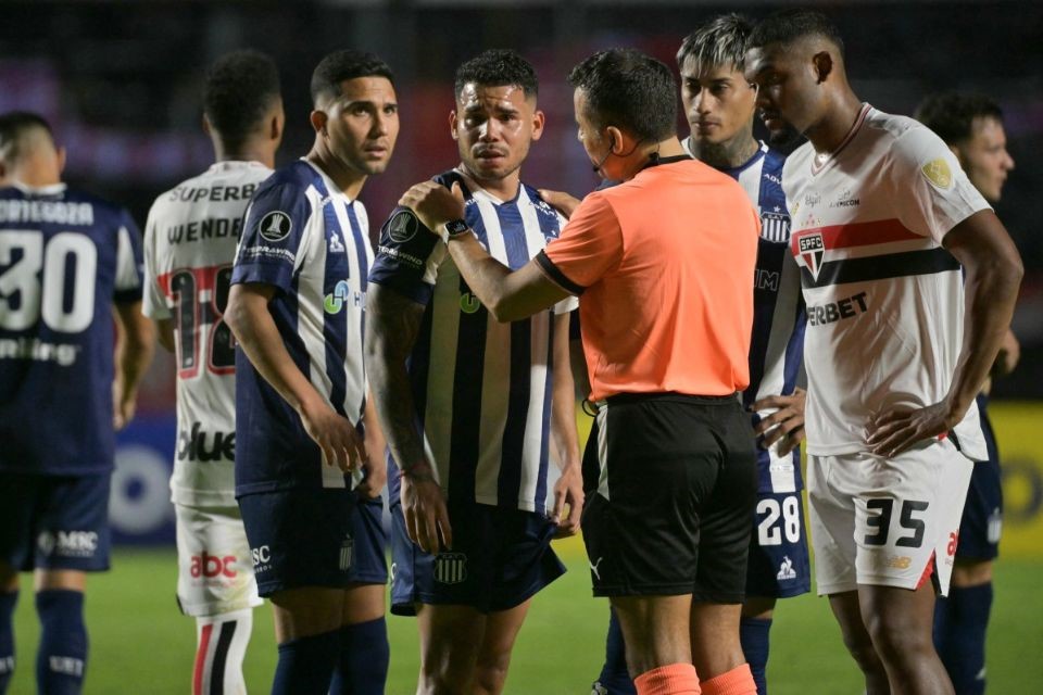 <i>(Foto: NELSON ALMEIDA / AFP)</i>