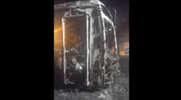 Veculos so incendiados aps Santos ser rebaixado na Srie A - Foto: Reproduo